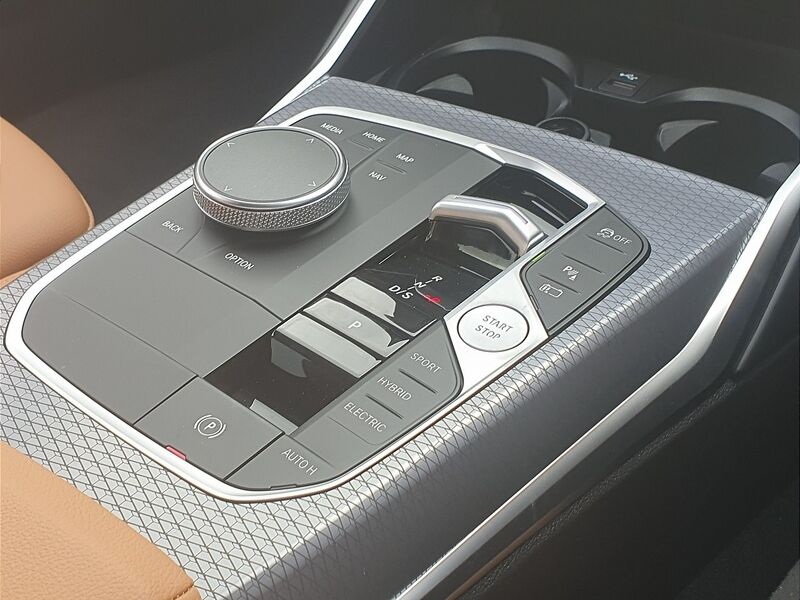 More views of BMW 3-Series