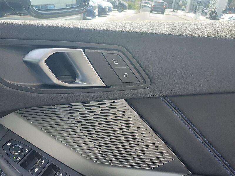 More views of BMW 1-Series