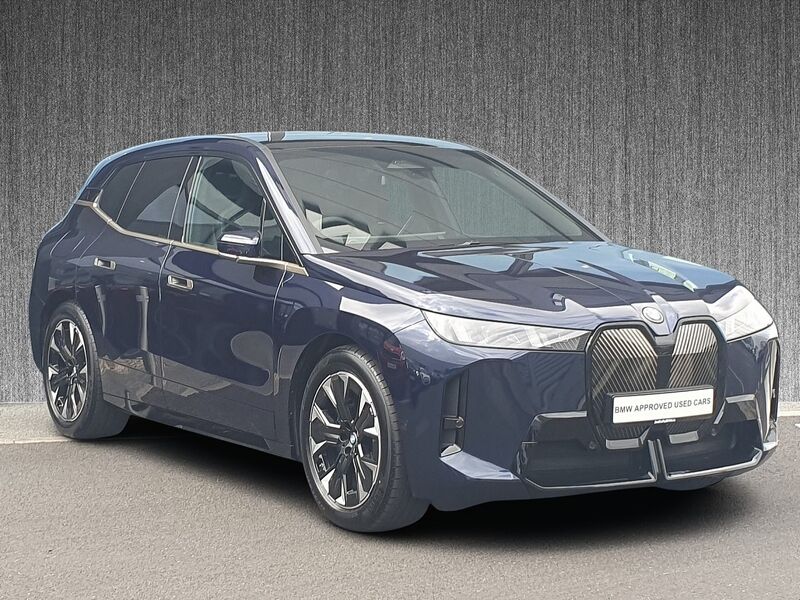 More views of BMW iX