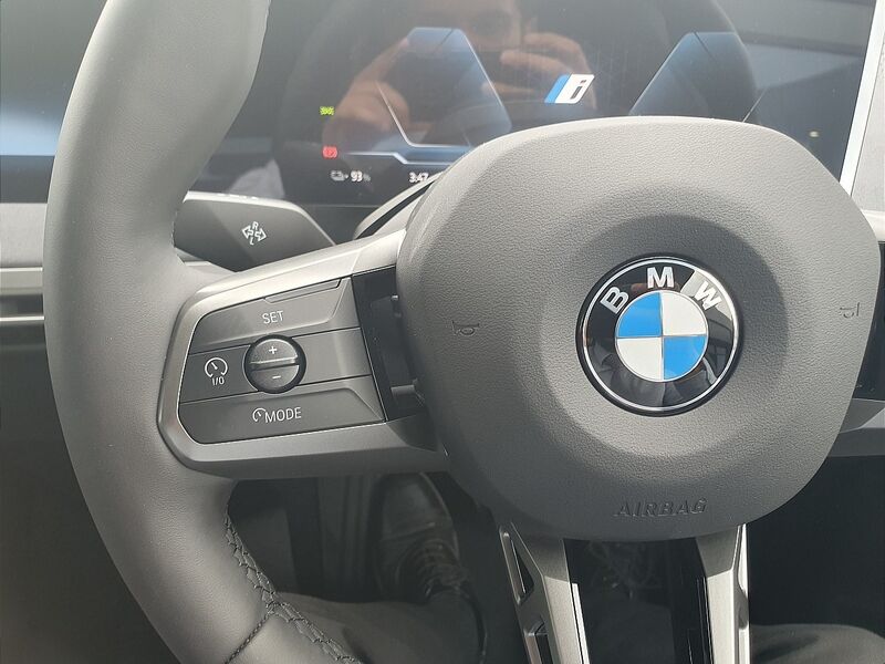 More views of BMW iX