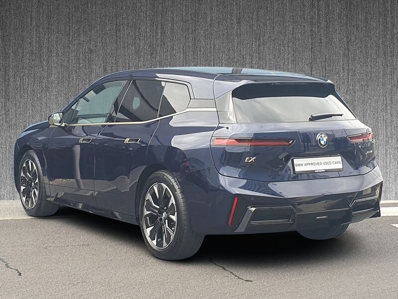 More views of BMW iX