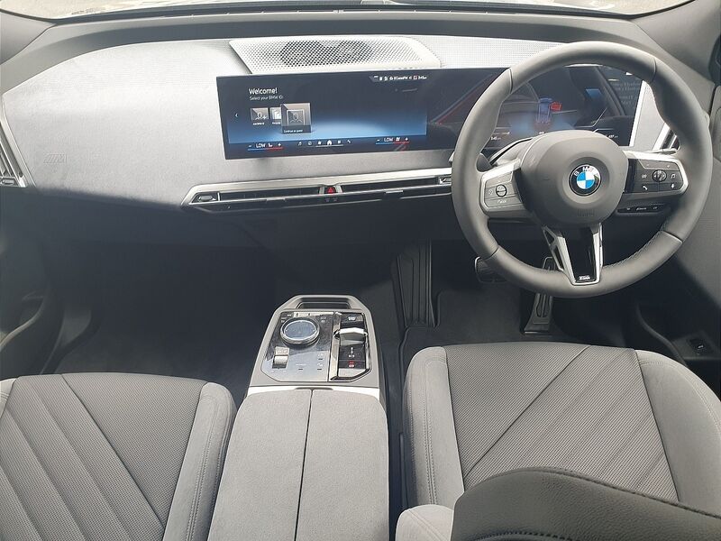 More views of BMW iX