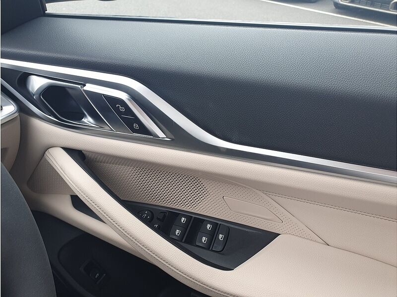 More views of BMW i4