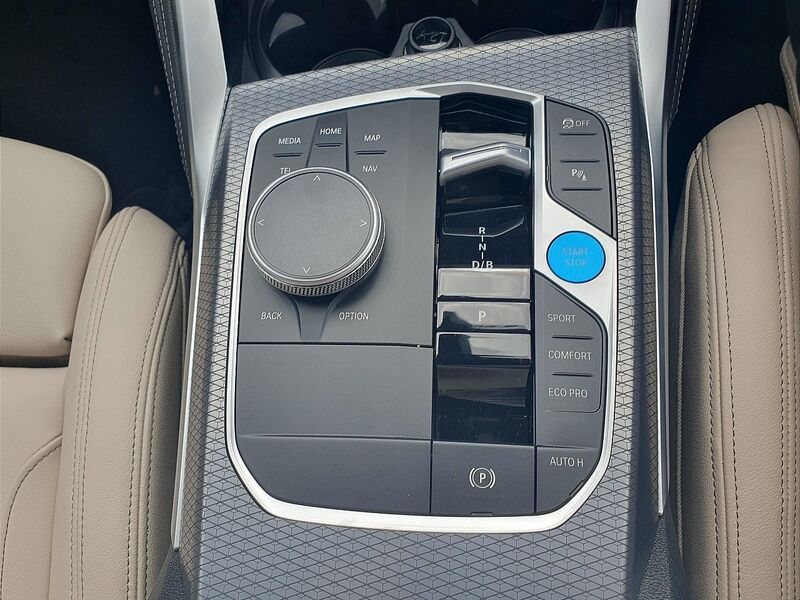 More views of BMW i4