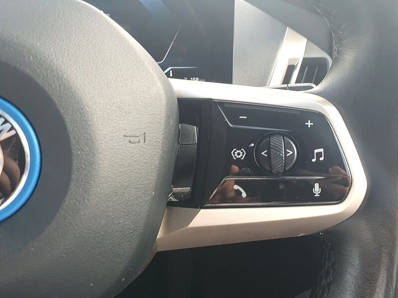 More views of BMW iX
