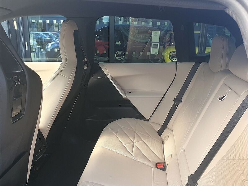 More views of BMW iX