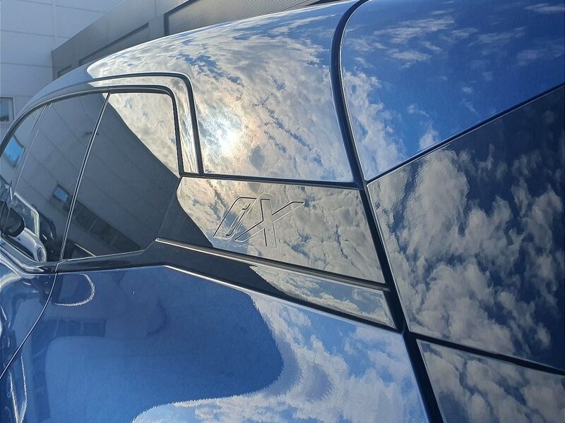 More views of BMW iX