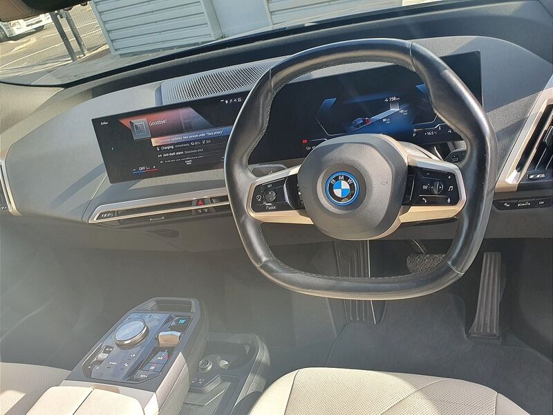 More views of BMW iX