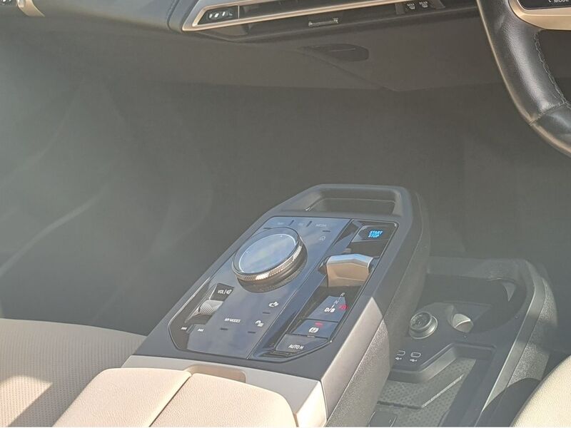 More views of BMW iX