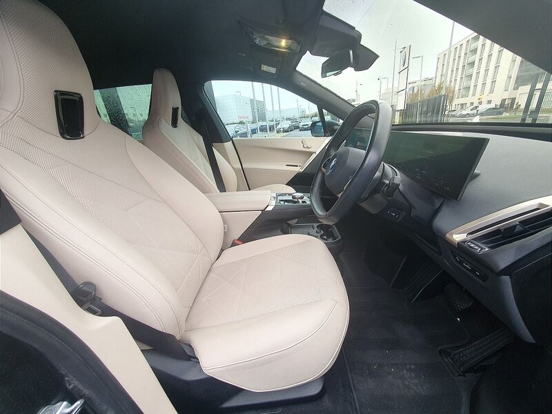 More views of BMW iX