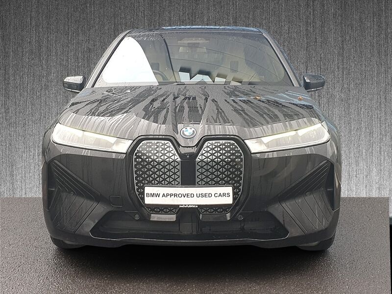 More views of BMW iX