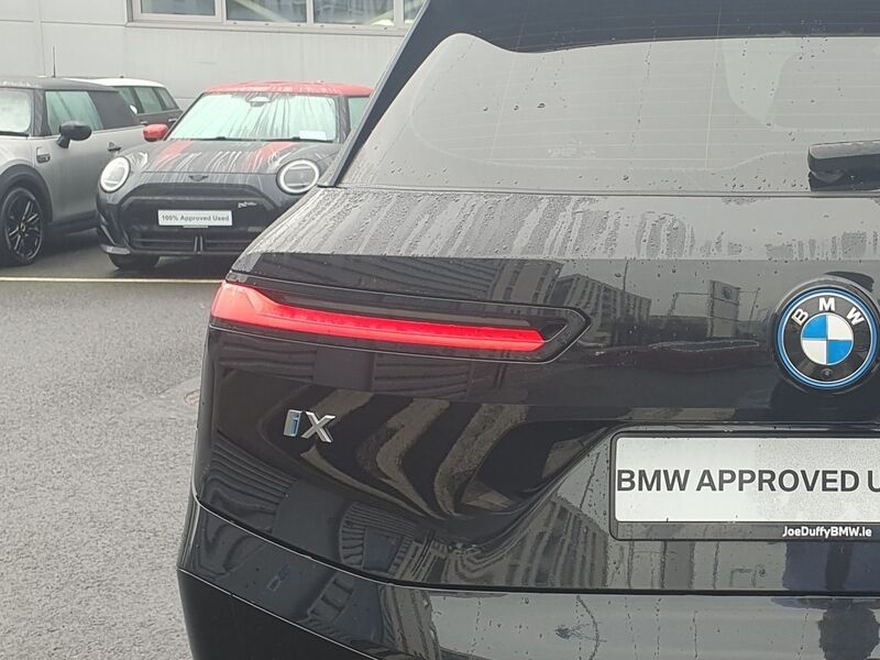 More views of BMW iX