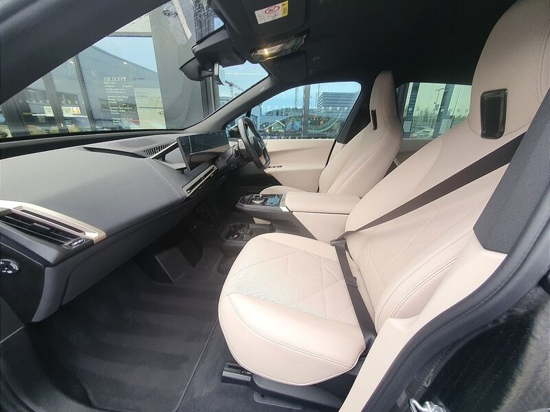 More views of BMW iX