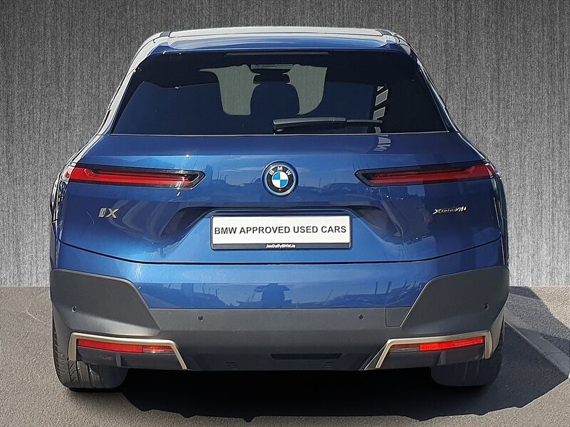 More views of BMW iX