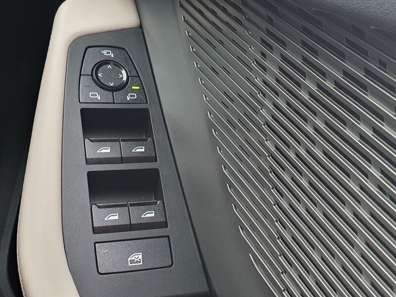 More views of BMW 1-Series