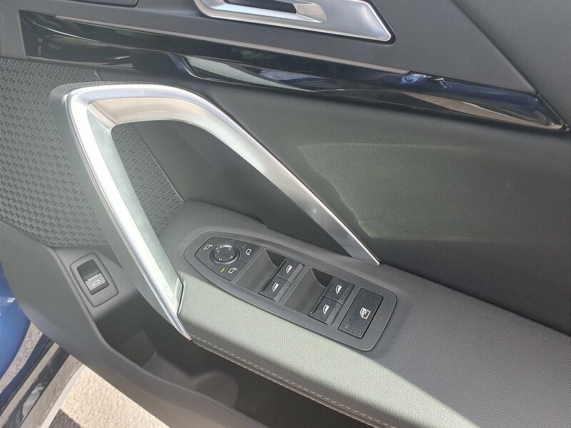 More views of BMW iX1