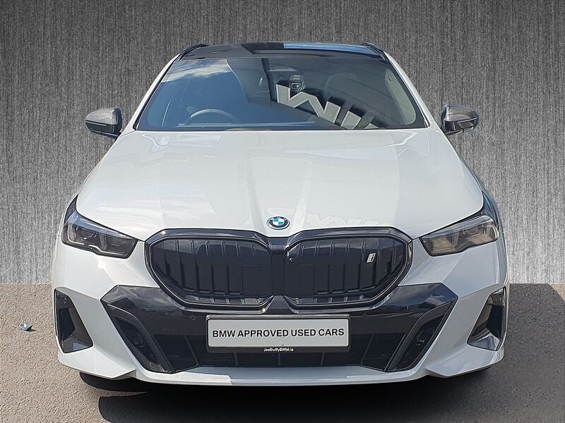 More views of BMW i5