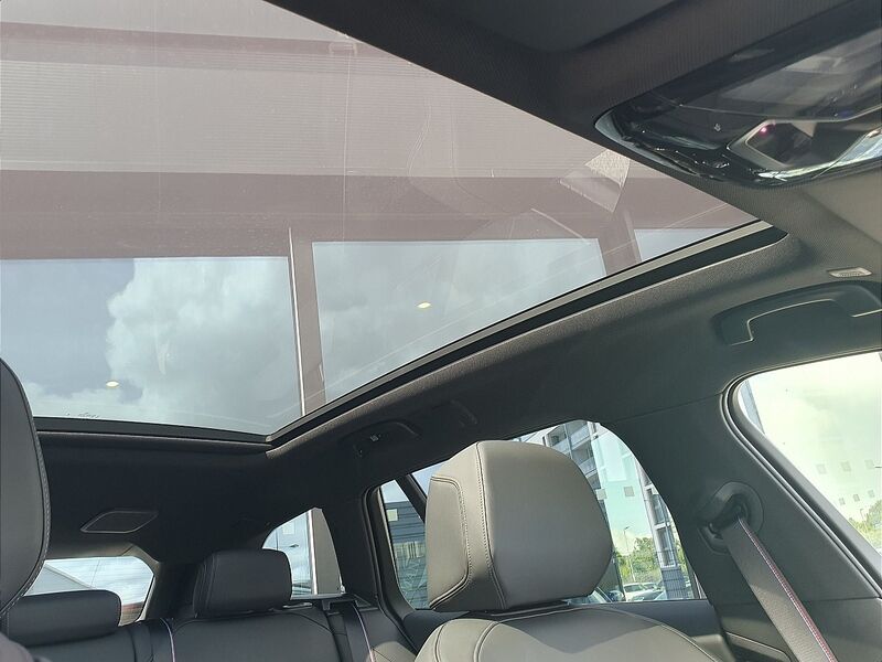 More views of BMW i5