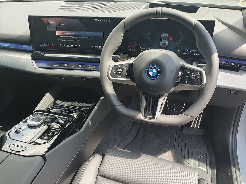 More views of BMW i5