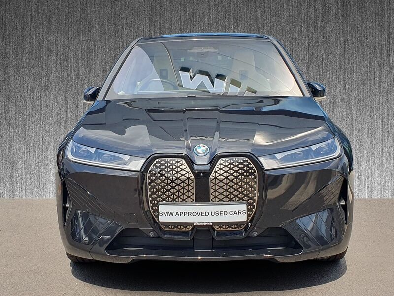 More views of BMW iX