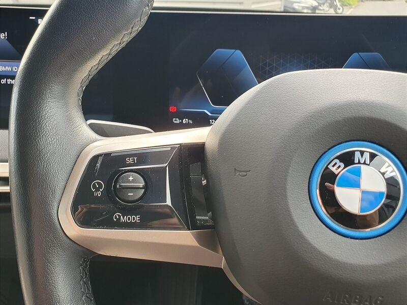 More views of BMW iX