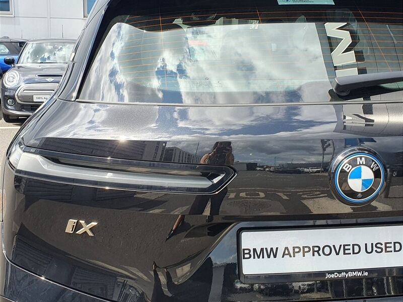 More views of BMW iX