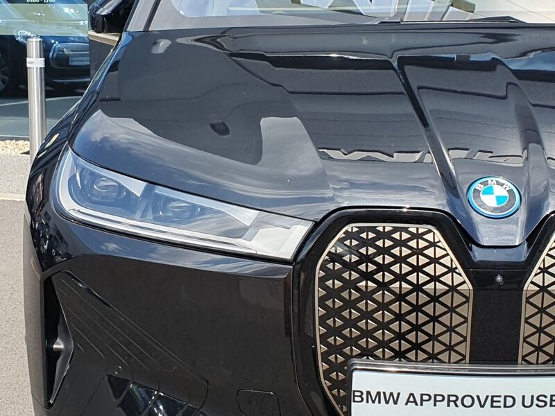 More views of BMW iX