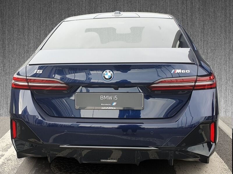 More views of BMW i5
