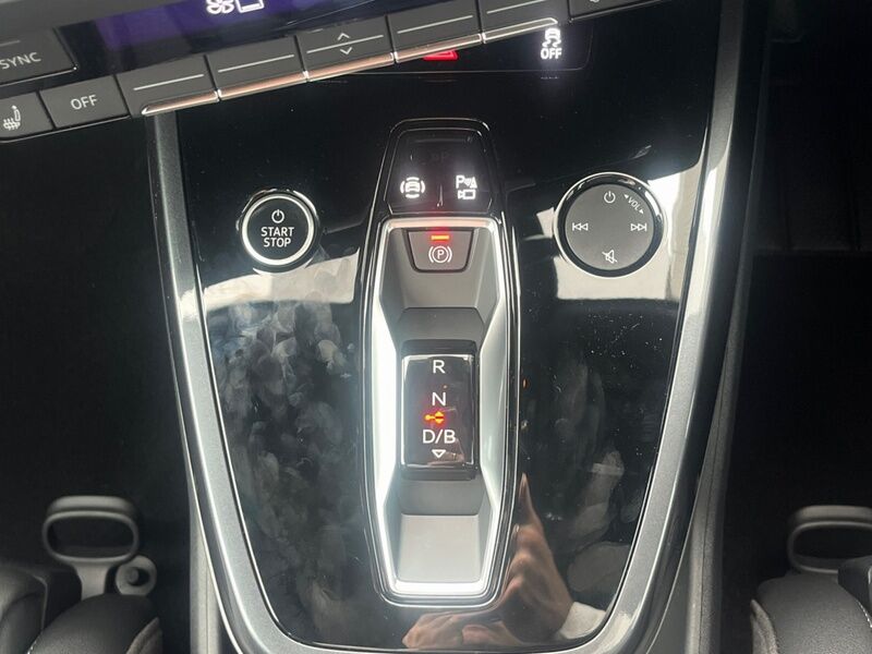 More views of Audi Q4 e-tron