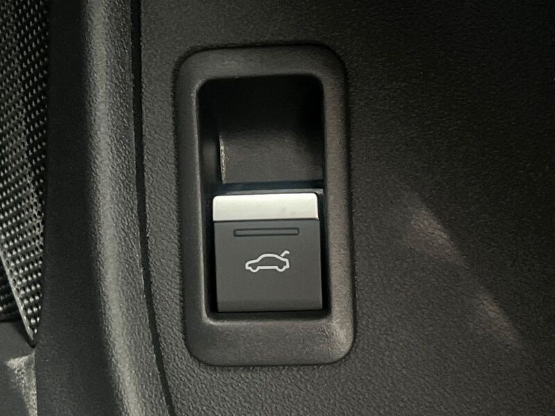 More views of Audi Q4 e-tron