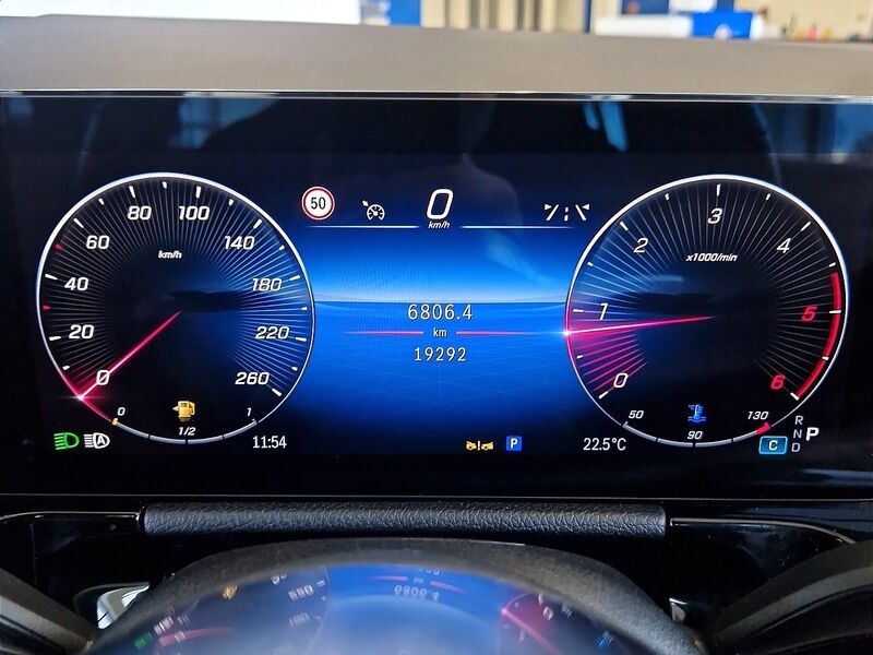 More views of Mercedes-Benz GLA