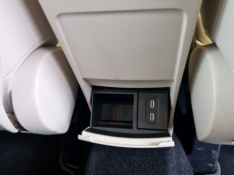 More views of Mercedes-Benz GLA