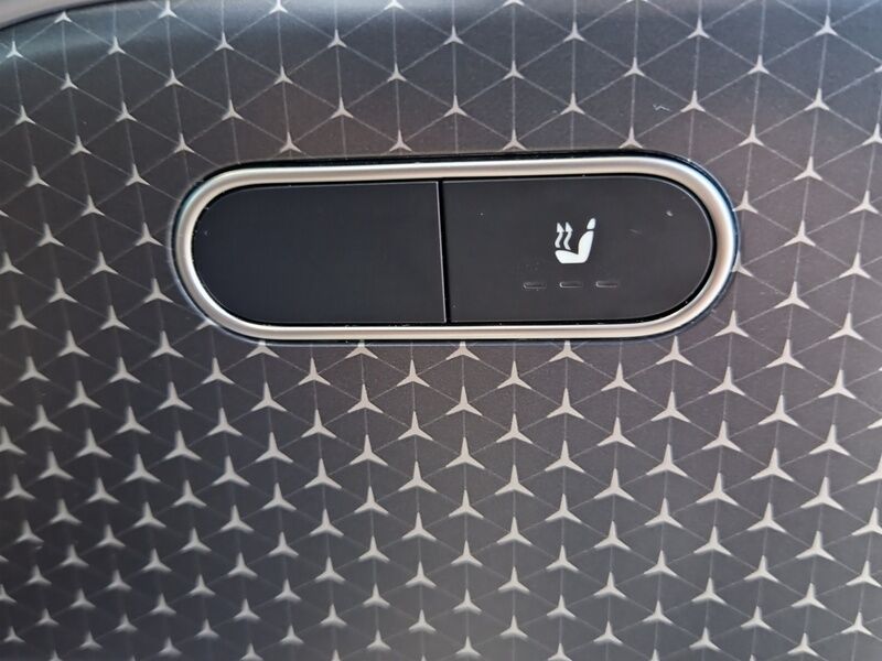 More views of Mercedes-Benz GLA