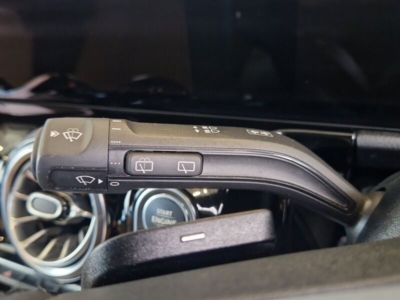 More views of Mercedes-Benz GLA