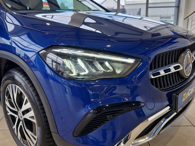 More views of Mercedes-Benz GLA