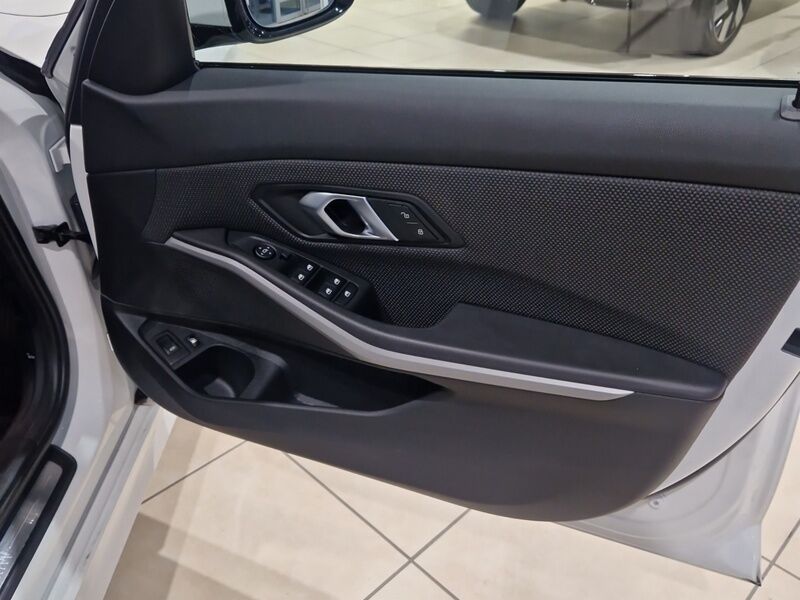 More views of BMW 3-Series