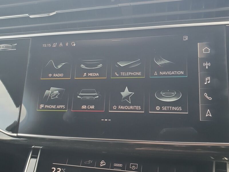 More views of Audi Q7