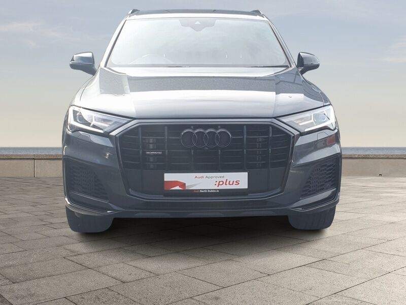 More views of Audi Q7