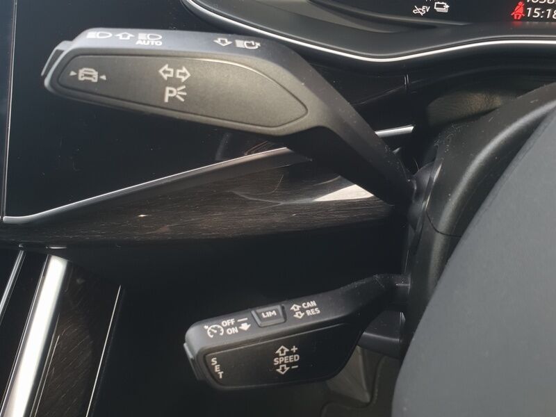 More views of Audi Q7