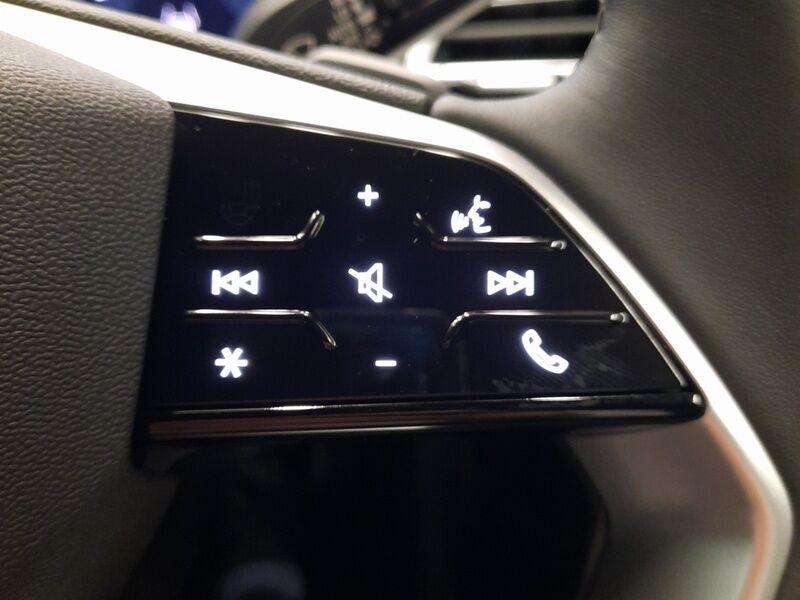 More views of Audi Q4 e-tron