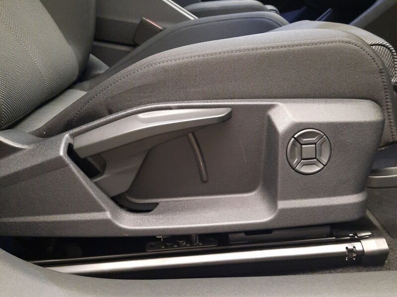 More views of Audi Q4 e-tron