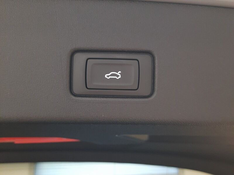 More views of Audi Q4 e-tron