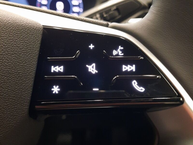 More views of Audi Q4 e-tron