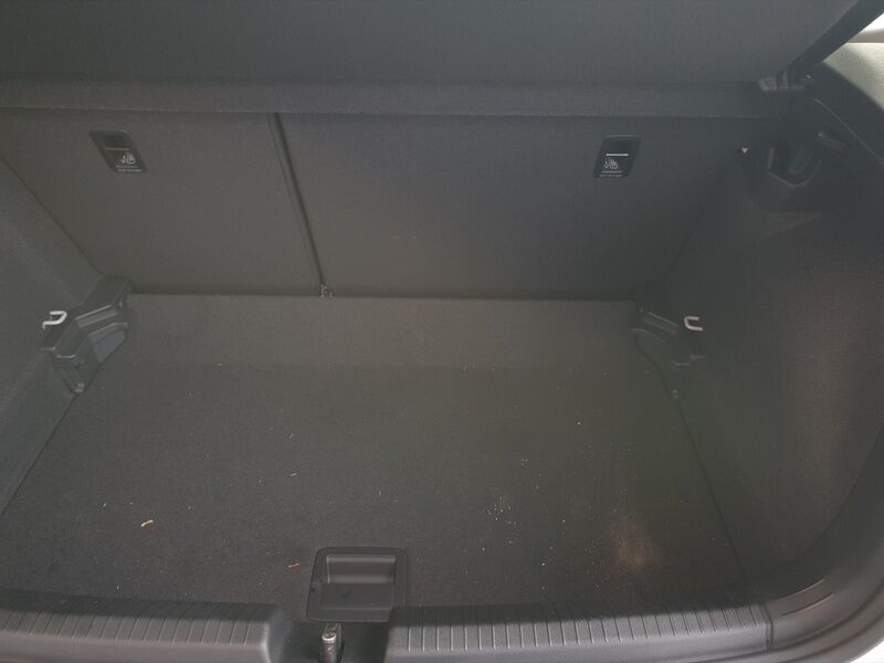 More views of Volkswagen Polo