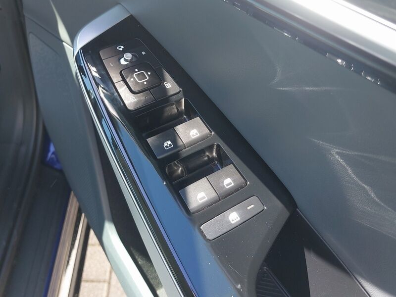 More views of Kia EV6