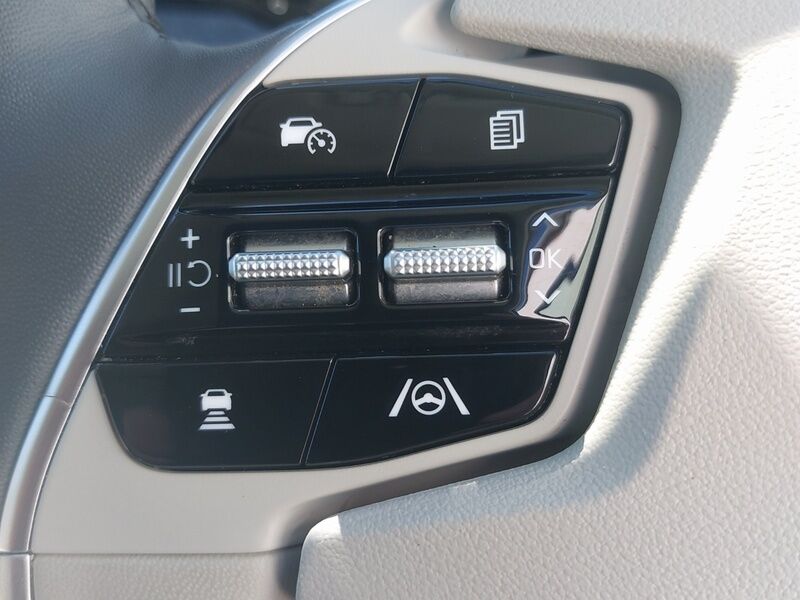 More views of Kia EV6