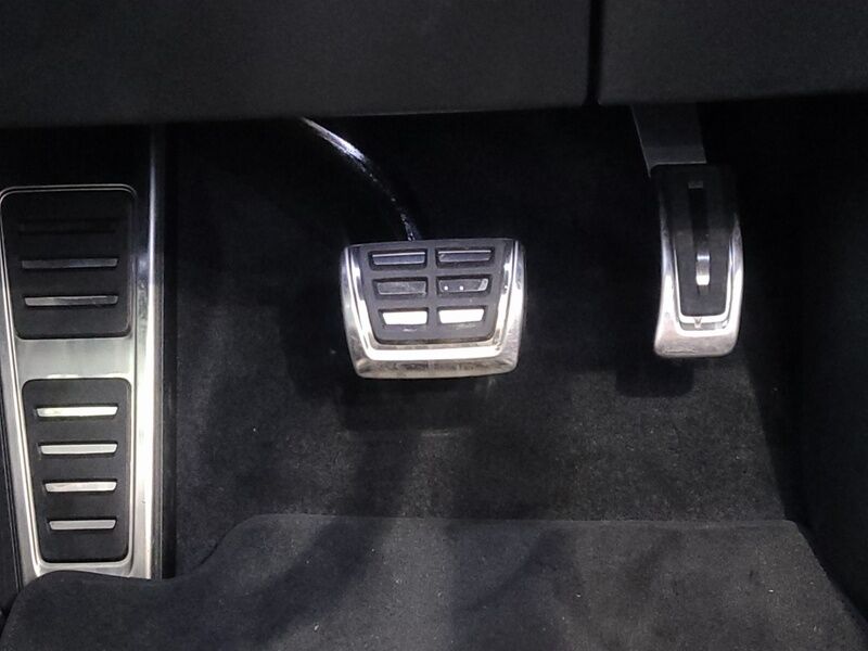 More views of Audi Q6 e-tron