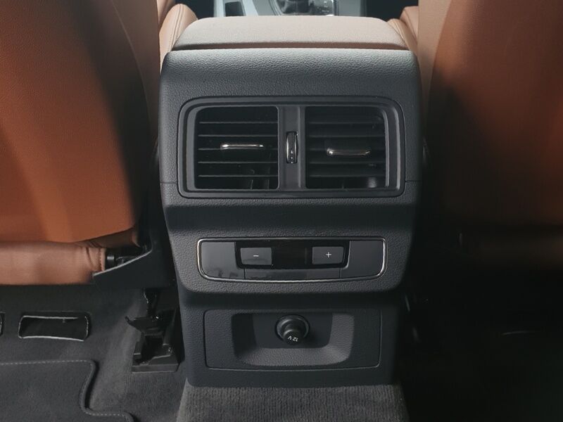 More views of Audi Q5