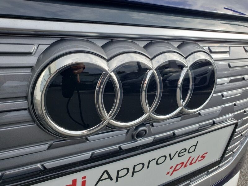 More views of Audi Q4 e-tron