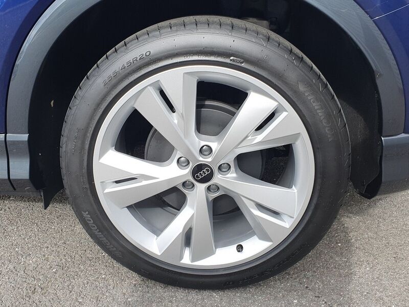 More views of Audi Q4 e-tron